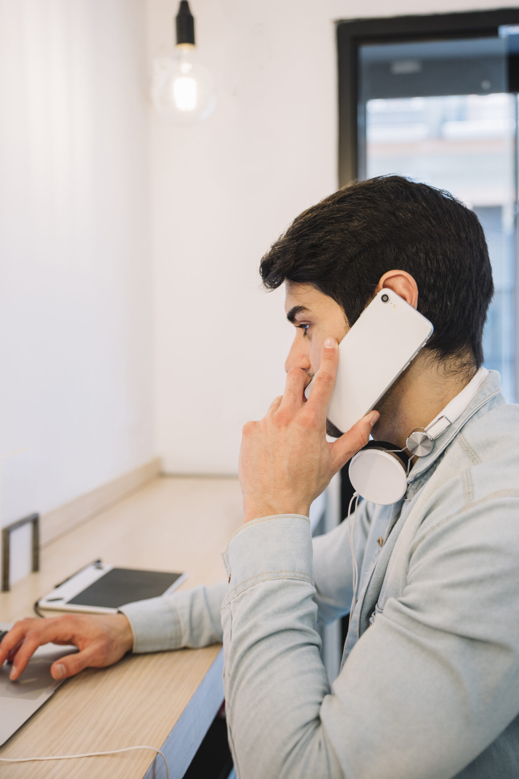 Who Called Me from 3381012544? A Complete Guide to Identifying Unknown Callers